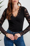 LACE TRIM V NECK LONG SLEEVE KNIT TOP: BLACK